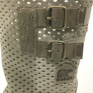 Sorel Mesh Boot Taupe Belt detail Used Condition